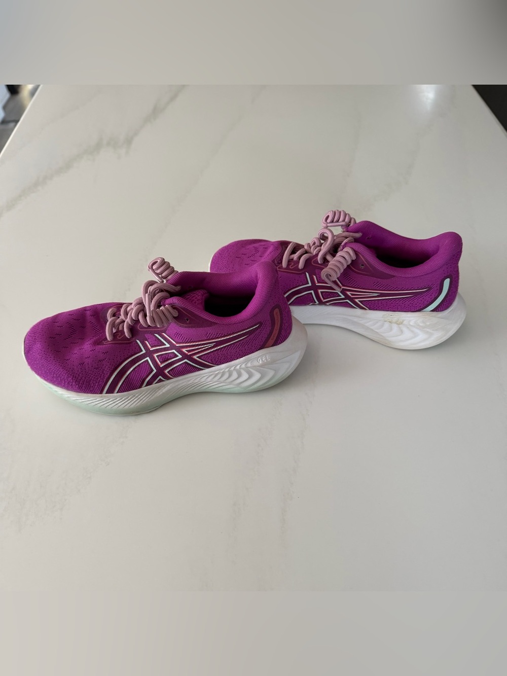 ASICS Kid’s Magenta Cumulus 26 Grade School Sneaker
